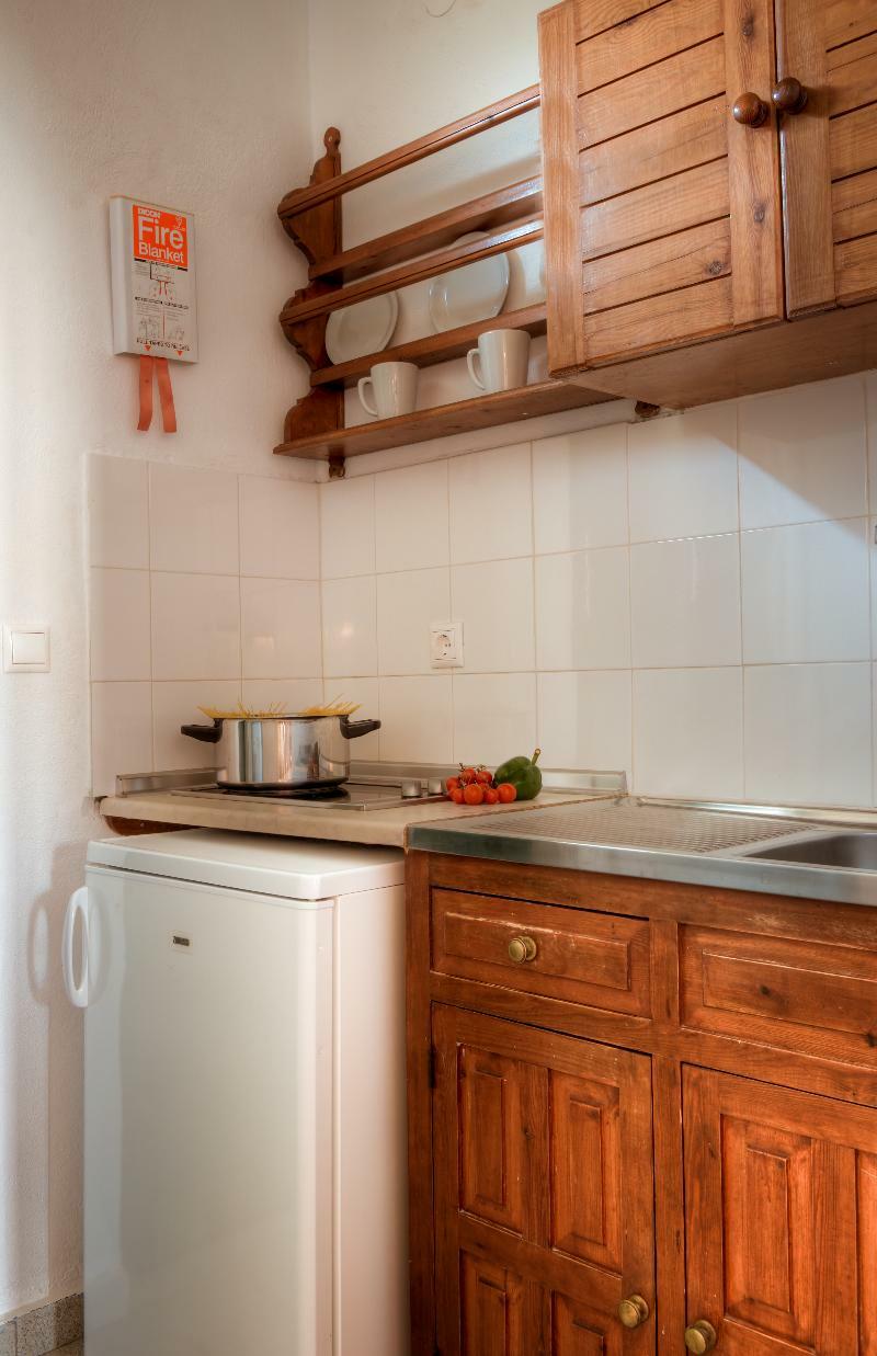 Anthi Maria Beach Apartments Pefki  ภายนอก รูปภาพ